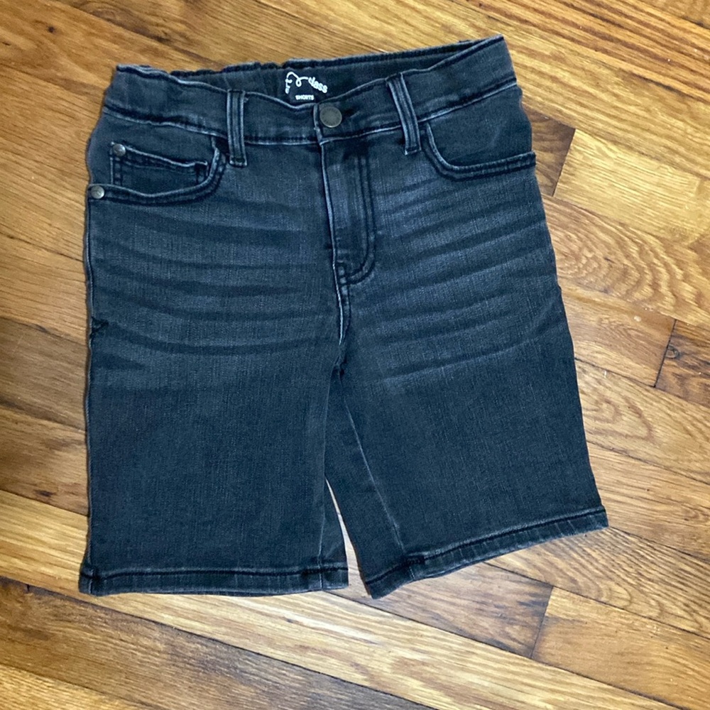 Grey boys shorts. Medium-8